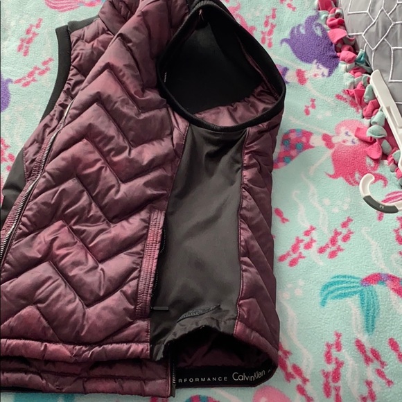 Calvin Klein Vest - Picture 3 of 4